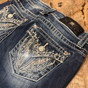 Miss Me Los Angeles  Jeans
Mid rise slim boot 
 Style # M50825B112
32” Inseam